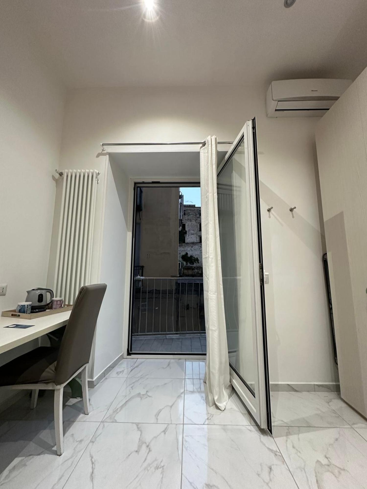Santa Chiara Garden View B&B Neapel Exterior foto